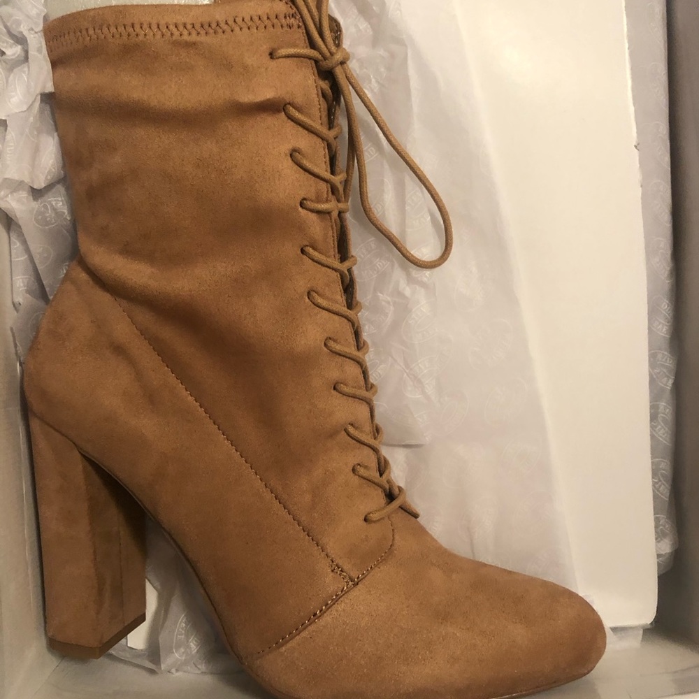 Steve Madden Camel boots